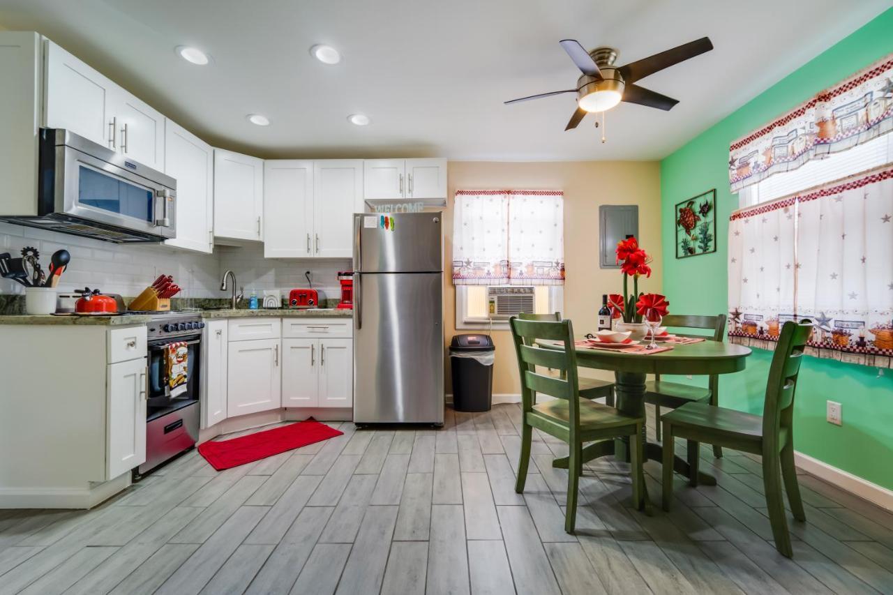 Beach Chairs, Good Kitchen, Strong Wifi On 14Th Ave ฟอร์ต ลอเดอร์เดล ภายนอก รูปภาพ